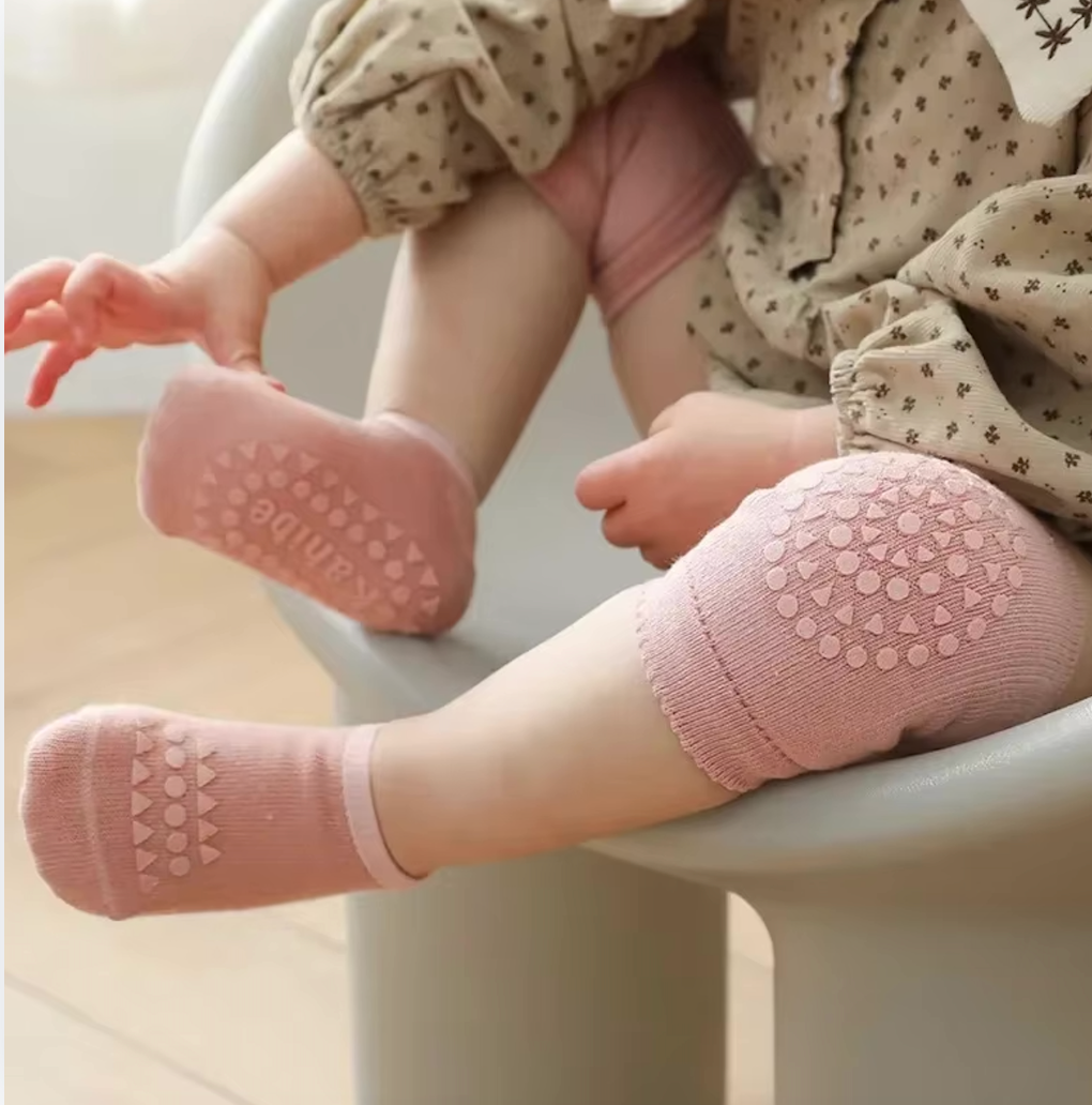 Baby Knieschützer & Anti-Rutsch Socken
