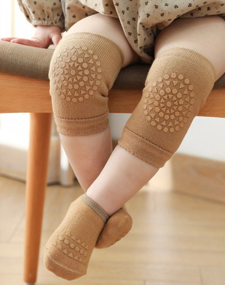 Baby Knieschützer & Anti-Rutsch Socken
